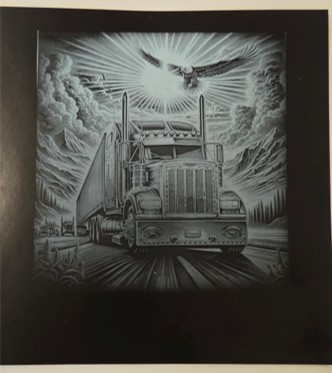Gravure laser MOPA ultra détaillée d'un camion américain sur papier photo noir.